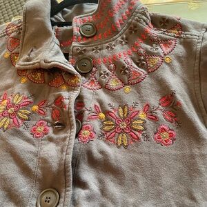 JOHNNY WAS EUC knit pretty embroidered jacket. Side pockets. Cute underarm vents